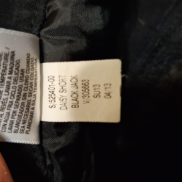 Old Navy Black Shorts - Picture 3 of 6